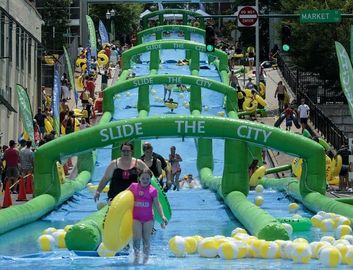 Slide Tiup raksasa Luar Kota Inflatable Air Slide Untuk Dewasa Amucement