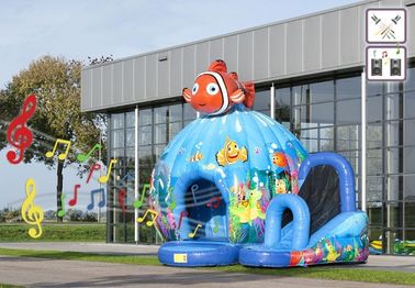 Seaworld Fish Moonwalk Inflatable Bouncer Dengan Slide, 8 Kapasitas Orang