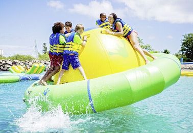 Disesuaikan Inflatable Water Mainan Aqua Park Green Inflatable Saturn Untuk Anak-Anak Dan Dewasa