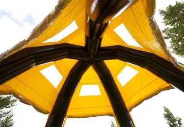 Air Bukti Black / Yellow Inflatable Spider Tent Untuk Beriklan, 6.8 * 6.8 * 4.8m