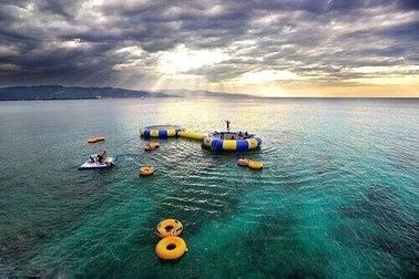 Air Jump Trampoline Dan Seasaw Water Blow Up Toys Untuk Water Park