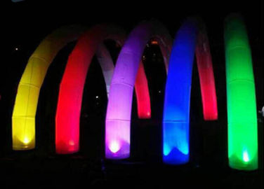 Pencahayaan Dekoratif Inflatable Arch Rainbow Shape Untuk Race Running