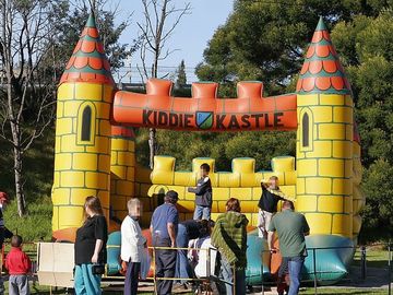 Backyard Kids Inflatable Bouncer 0.55mm PVC Kecil goyang istana Untuk Pesta Ulang Tahun