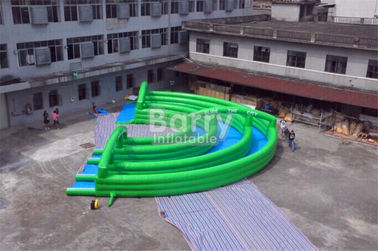 Gila Fun Green Inflatable City Slide Big Inflatable Slides Untuk Jalan / Jalan