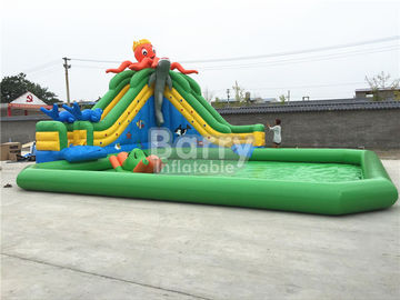 Green Castle Theme Waterproof Inflatable Pool Dengan Octopus Slide On Ground