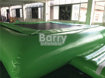 Hijau Inflatable Water Mainan Water Trampoline Untuk Mengambang Water Park Equipment