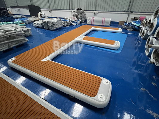 Bergantung pada ukuran Kapasitas Dock Terapung Inflatable Custom Made E Shape Inflatable Jet Ski Dock