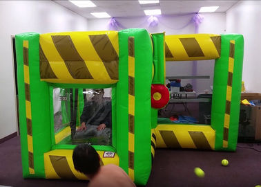 Indoor Outdoor Inflatable Interactive Games / Inflatable Dunk Tank System Untuk Anak-Anak