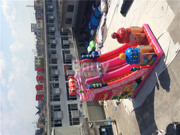 Merah muda Permen 0.55mm PVC terpal Luar Raksasa Inflatable Slide / Blow Up Amusement Park
