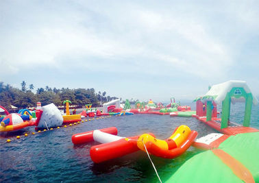 Island Inflatable Water Park, taman hiburan yang fantastis untuk acara komersial