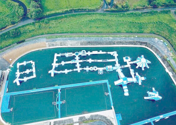 0.9mm PVC Tarpaulin Inflatable Floating Water Park Games Untuk Kolam Renang Hotel