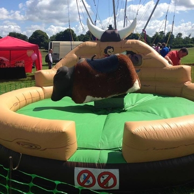 Kasur Tiup Rodeo Mechanical Crazy Bull Untuk Taman Hiburan
