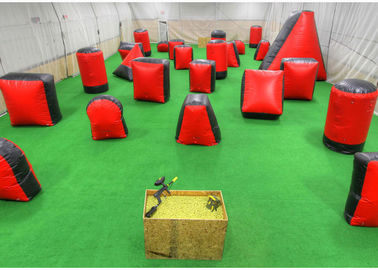 Menembak di luar ruangan Inflatable Sport Games, Red PVC Tiup Paintball Senjata