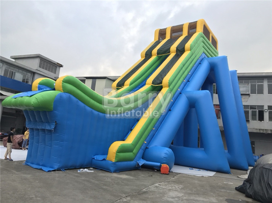 Acara Tall Drop PVC Water Slide Dengan Air Bag Platform Inflatable Flying Slide