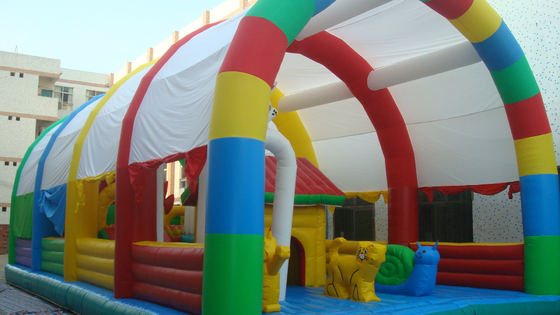 Komersial Inflatable Bouncer 0.55mm PVC Jumping Castle Play Park