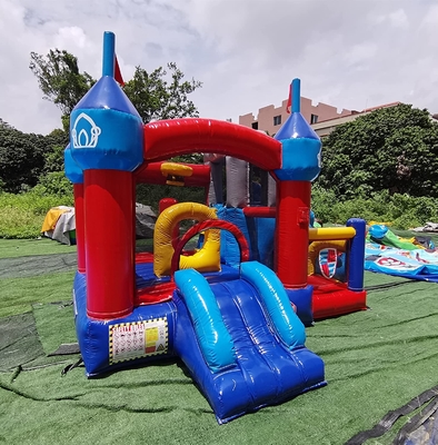 Anak-anak Luar Istana Goyang Kendala Melompat Rumah Bouncing Tiup Dengan Seluncuran