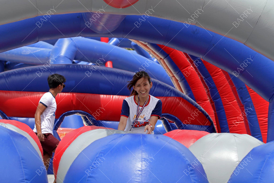 Kasus Komersial Singapura Acara Besar Inflatable 5km Giant Inflatable Obstacle Course Bouncy Castle 5k Aktivitas