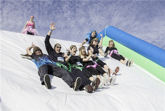 PVC disesuaikan 41x5.5x6m The Humps Inflatable 5k Events Pertandingan Game Untuk Dewasa