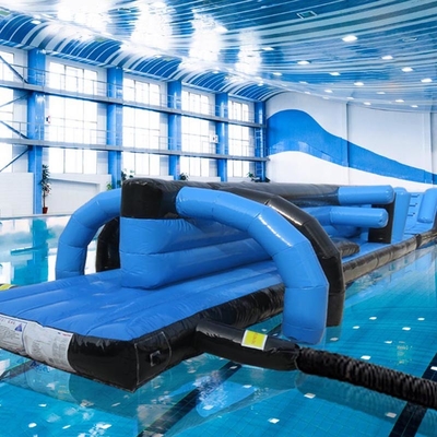 Kours rintangan mainan air yang tertiup untuk kolam renang 13M Hitam & Biru Twin Track Pool Aqua Run yang tertiup