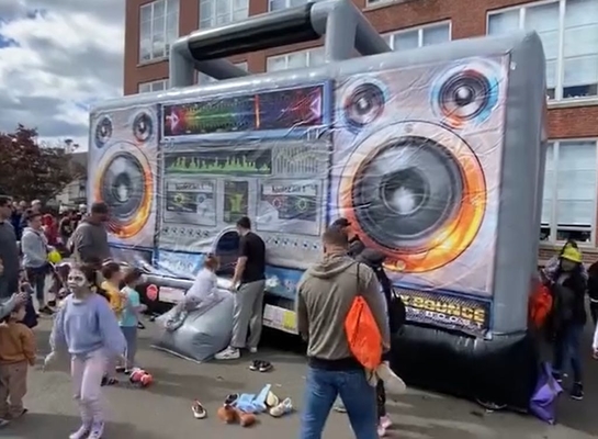 PVC Outdoor Inflatable Boom Box Bounce House Disco Dome Bounce Castle Untuk Acara Pesta