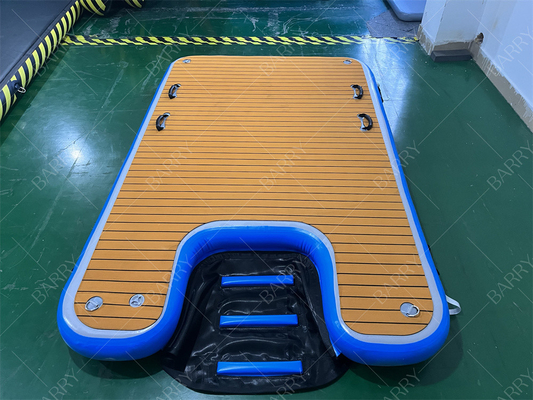 Anjing Di Air Tangga Langkah PVC Inflatable Anjing Dock Ramp Air Untuk Anjing