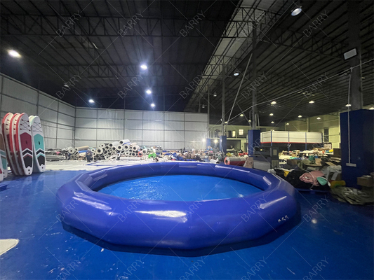 Putaran kecil biru menyenangkan musim panas anak-anak kolam renang kembung untuk perahu dayung bola air