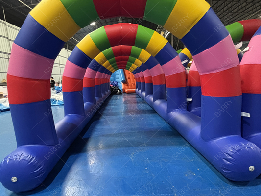Terowongan Semprotan Air Inflatable 32.8ft untuk Acara Musim Panas