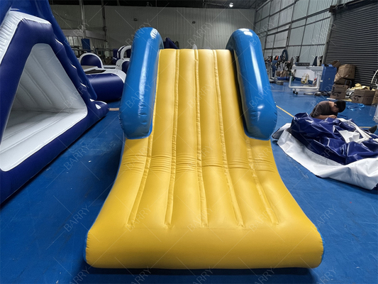 Danau Air Menara Air Terbakar Slide Climbing, Pabrik Jual Langsung Air Terbakar Floating Slide Untuk Taman Air