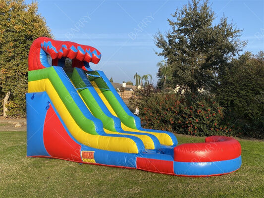 Pelangi bertema air tertiup dengan kolam renang, anak-anak di luar ruangan peralatan bermain air berwarna-warni dengan lubang bola