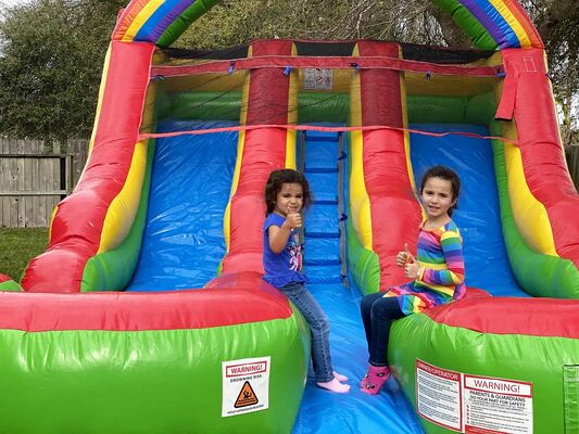 Perosotan Air Tiup Warna Pelangi Besar dengan Kolam untuk Anak-Anak Acara Taman Bermain Perosotan Tiup Besar