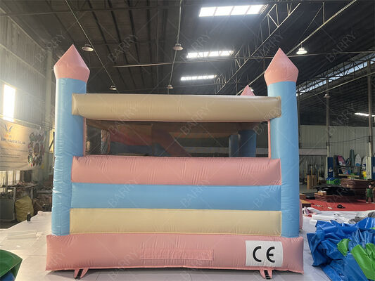 Rumah Balon Tiup Kastil Pastel Putri Merah Muda dan Biru dengan Perosotan