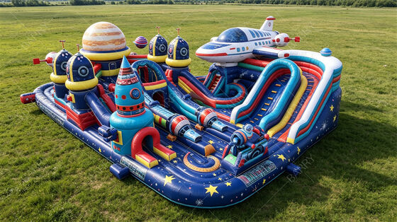 Kota Bersenang-senang yang Bisa Diembun bertema Galaksi. Shuttle Luar Angkasa & Planet Bounce Park dengan Slide & Hambatan. PVC Komersial untuk Bisnis Sewa & Aktivitas Mall.