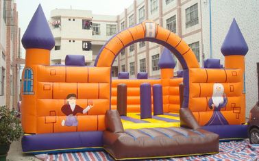 Komersial Amazing Inflatable Bouncy Castle, Taman Hiburan Tiup