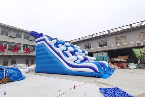Outdoor Cool Wave Inflatable Water Slide 10mL * 7mW * 6mH Disesuaikan