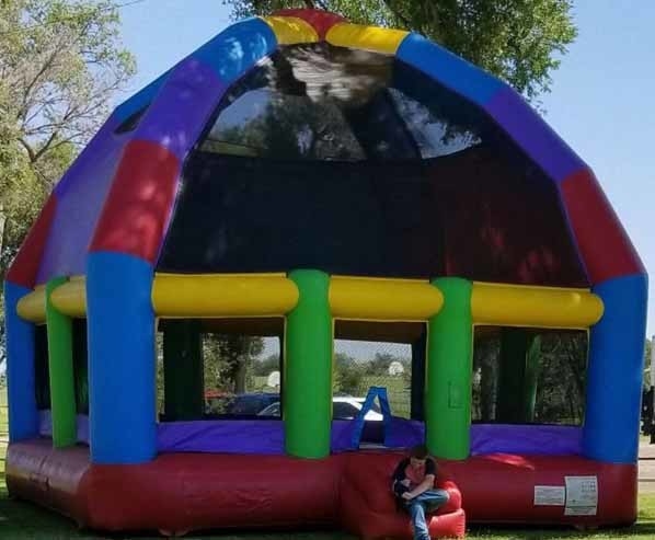 Pvc kelas komersial Mega Dome Bounce House untuk orang dewasa Untuk menyewa pesta