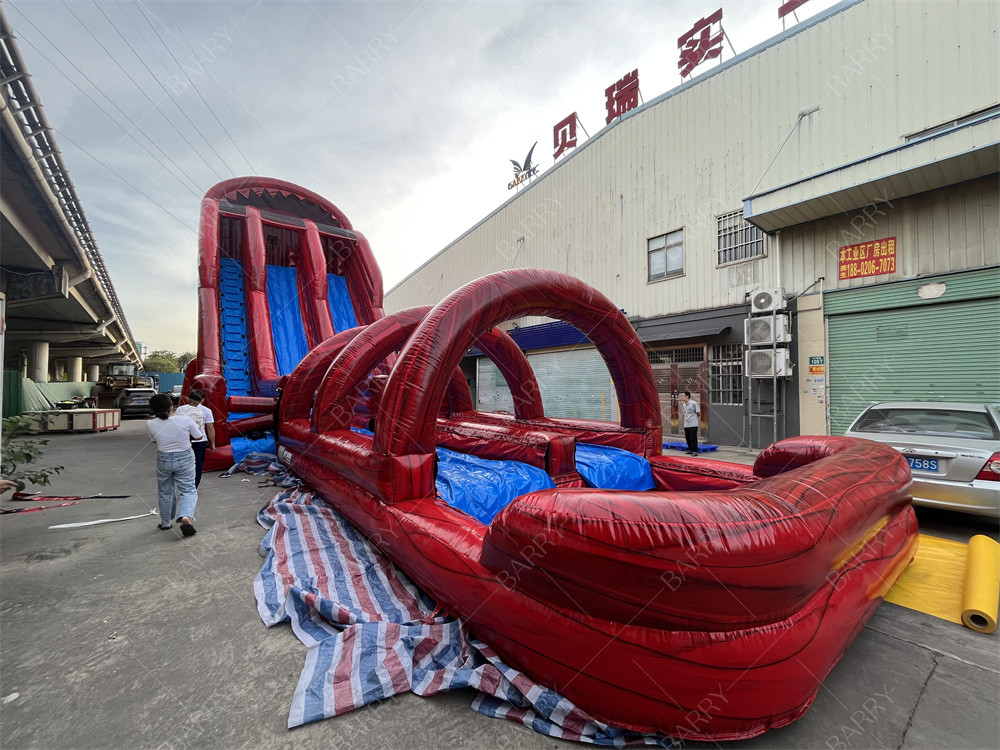 Pabrik Customized Komersial Merah Raksasa Water Slide Menyenangkan Inflatable Slip N Fly Zip Line Game Olahraga