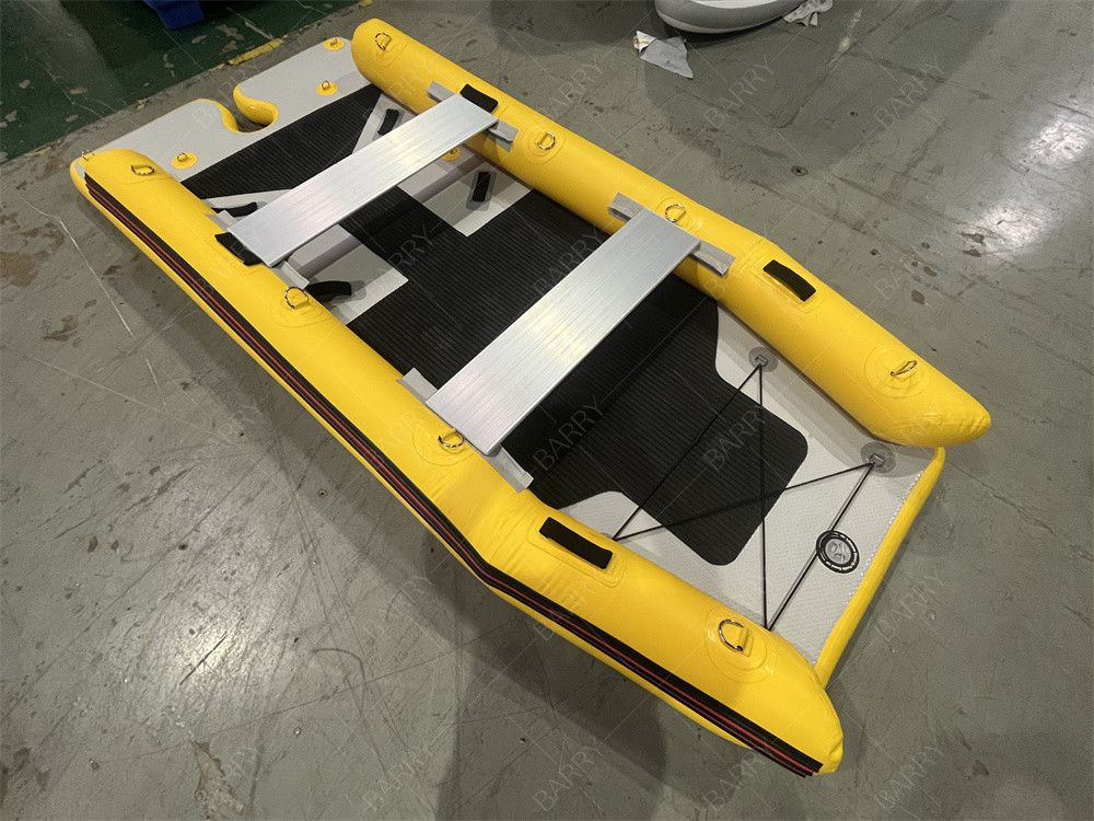 Kayak kecil Inflatable PVC Power Sailing Ce Light Weight Catamaran Kapal layar Hypalon Kapal inflatable Catamaran