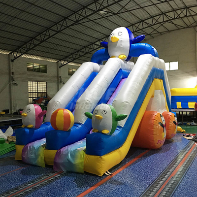Seluncuran Air Tiup Anak Penguin Jalur Tahan Lama Untuk Pencetakan Digital Kolam Renang