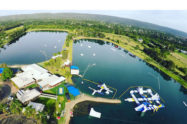 Biru Permainan Kendala Air Tiup Aqua Park Untuk Resor Mewah