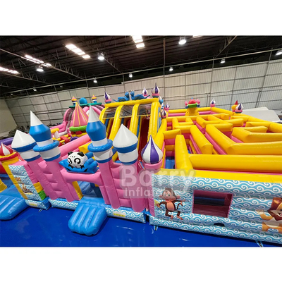 Rumah Bounce Combo Tarpaulin yang tahan lama dengan taman tema permainan taman bermain labirin kembung