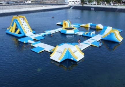 Waterproof Air Slide Park Blow Up Air Park BS7837