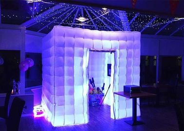 Romantis Inflatable Photo Booth LED Light 2.4m Warna Berubah Dengan Blower