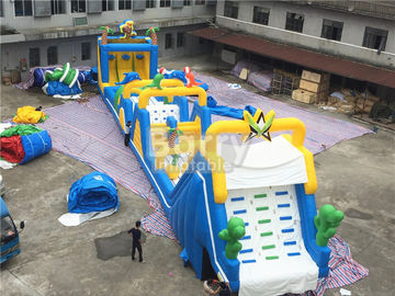 Raksasa biru dan kuning raksasa Tiup Kendala Course Rental dengan penembakan basket