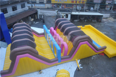 Kustom Hiburan Amazing Dewasa Inflatable Hambatan Course Dengan Kolam Renang