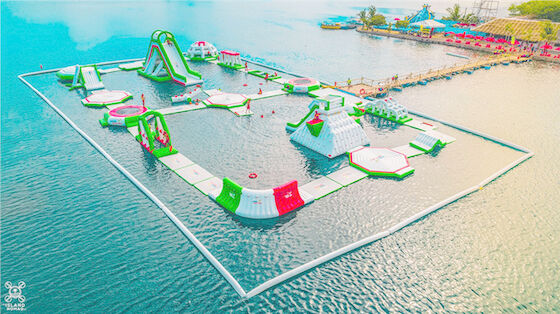 Dewasa Inflatable Floating Obstacle Water Park Dengan Sertifikat TUV