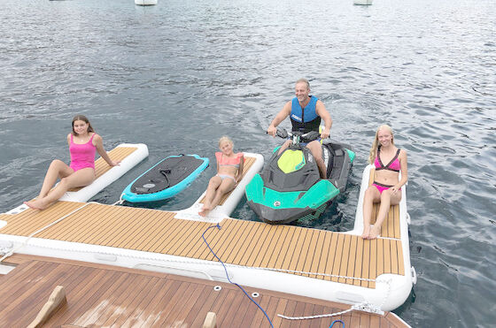 E Bentuk Drop Stitch Wood Grain Floating Platform