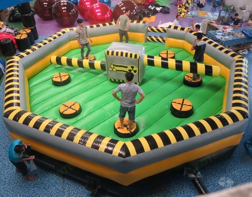 Tantangan Disesuaikan Inflatable Meltdown Game Dengan Mesin Rotatif Diameter 7m