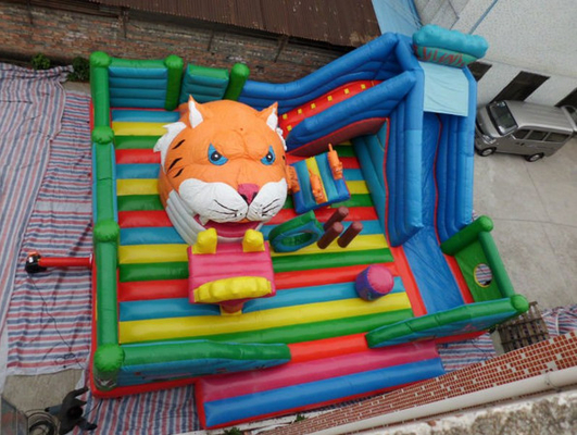 0.55mm PVC Tarpaulin Inflatable Amusement Park Untuk Taman Keluarga